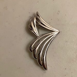 Large Monet Signed Silver Tone Abstract Pin Brooch